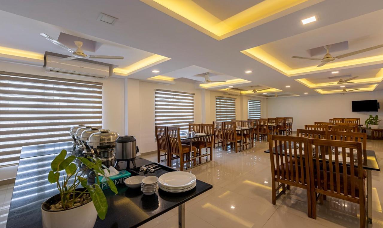 Treebo Trend Airport Avenue Plaza Cochin Airport Hotel Kochi Екстериор снимка