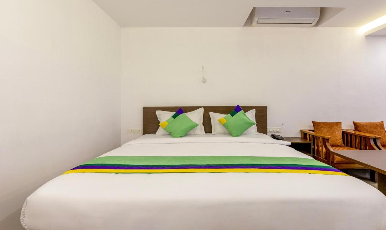 Treebo Trend Airport Avenue Plaza Cochin Airport Hotel Kochi Екстериор снимка