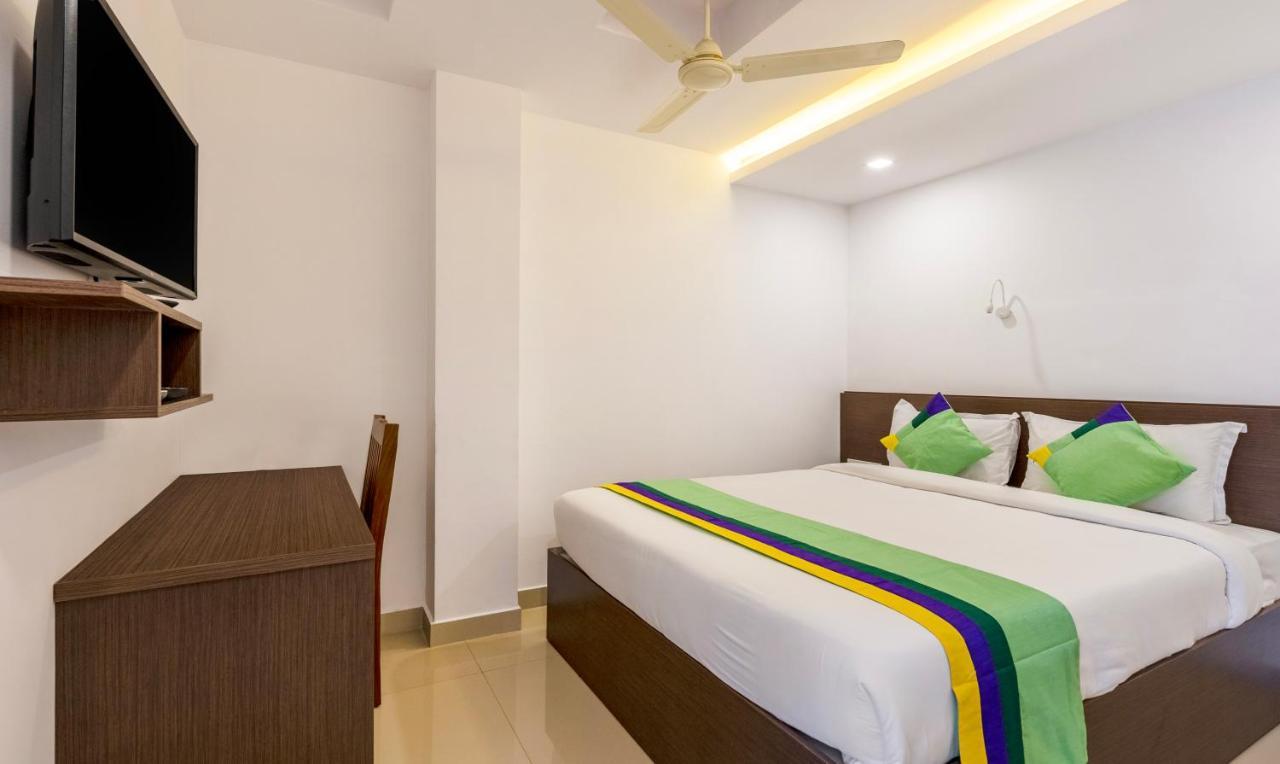 Treebo Trend Airport Avenue Plaza Cochin Airport Hotel Kochi Екстериор снимка